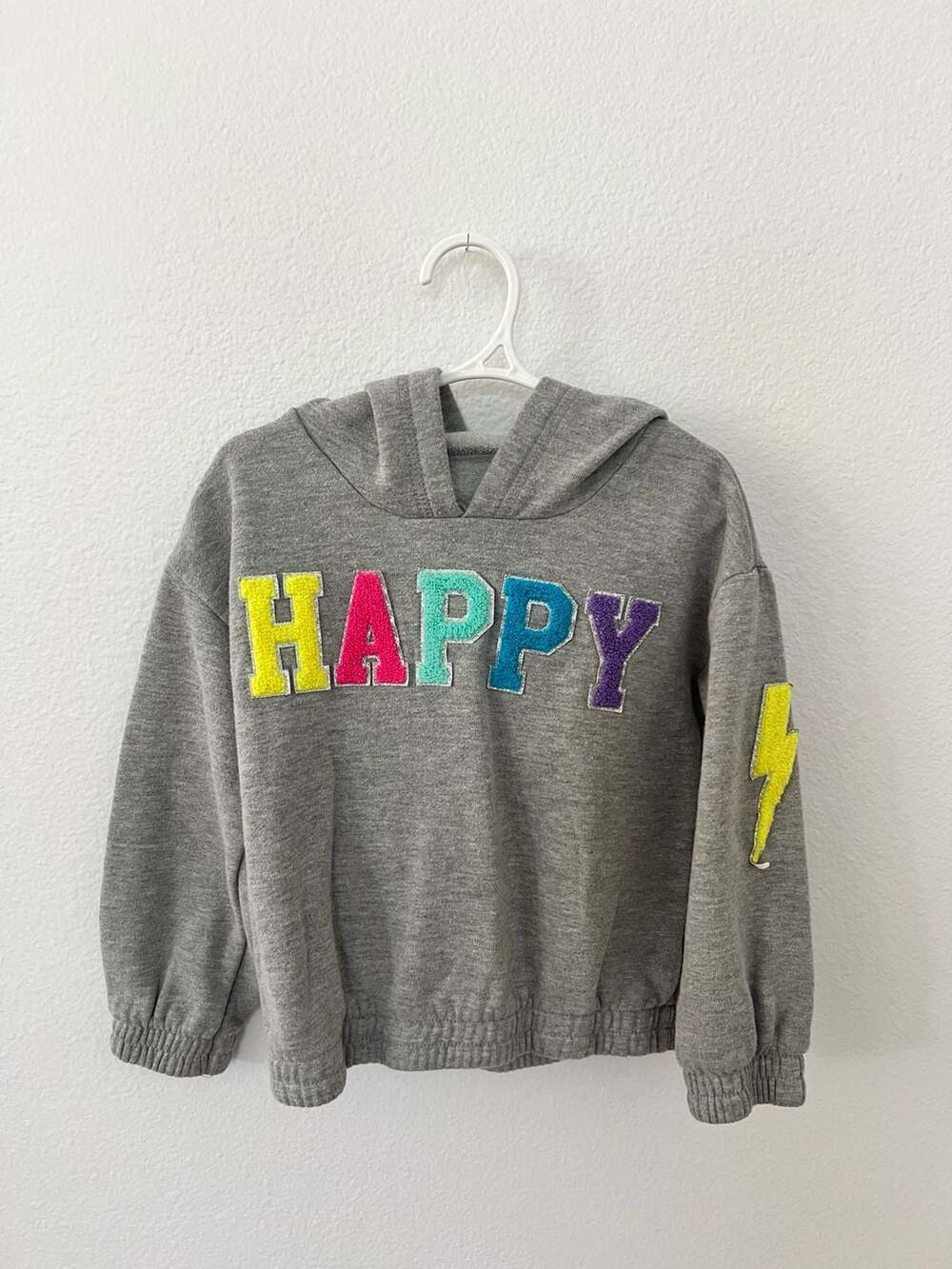 Chaser Kids Heather Grey 'HAPPY' Chenille Patch Hoodie with Smiley Face Back